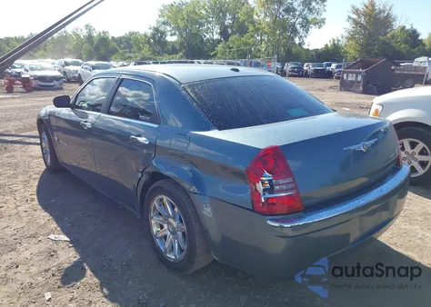 2006 Chrysler 300C z USA, uszkodzony, nr VIN 2C3KA63H26H246888